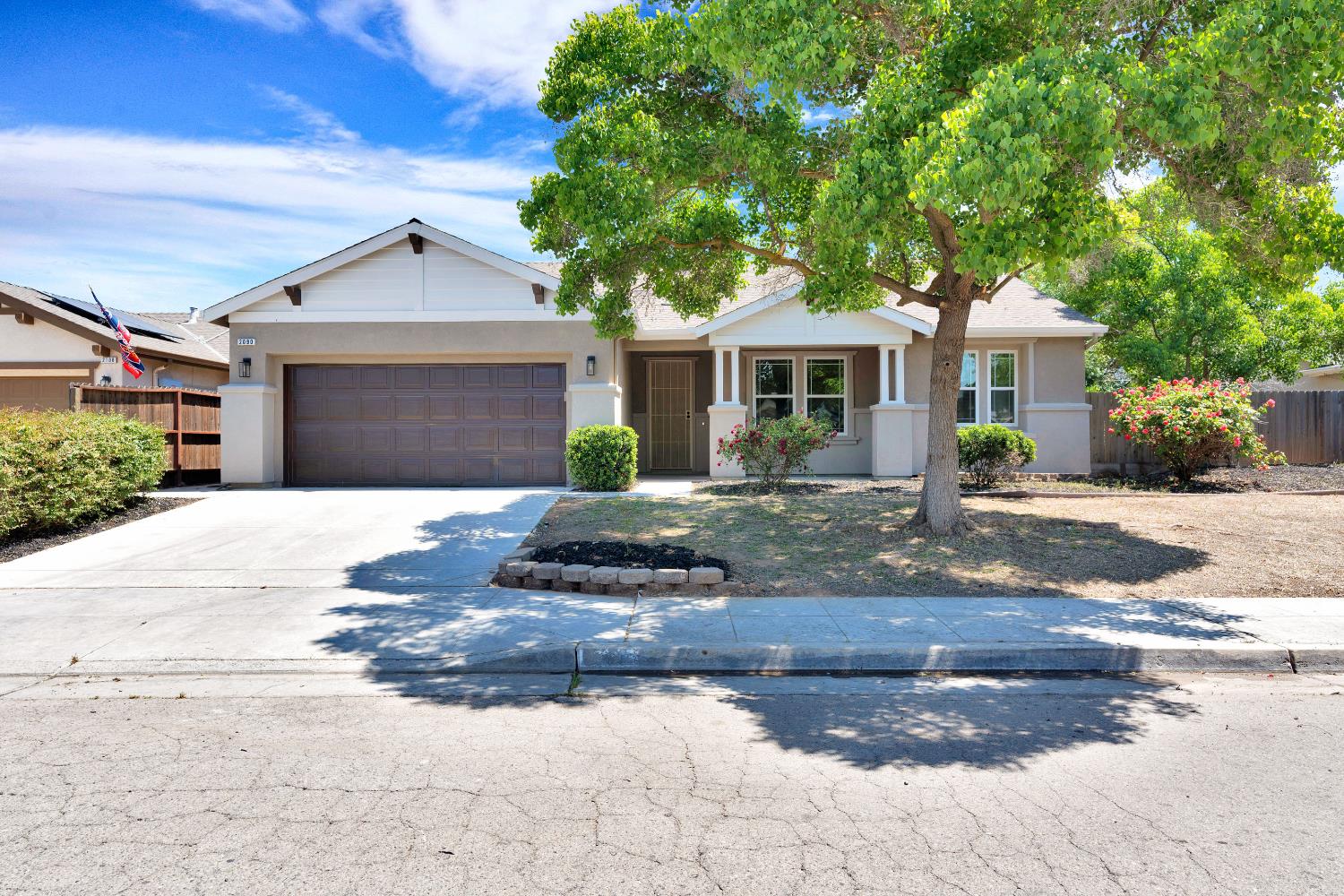 2090 N Delbert Ave, Fresno, CA 93722