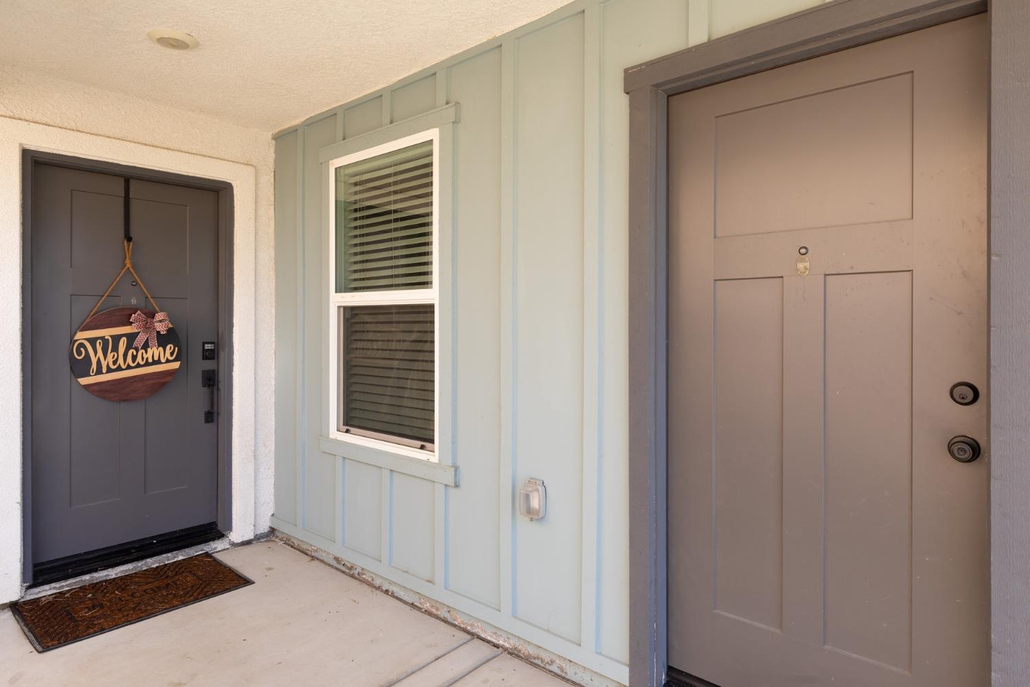 332 E Porter Ave, Visalia, CA 93291