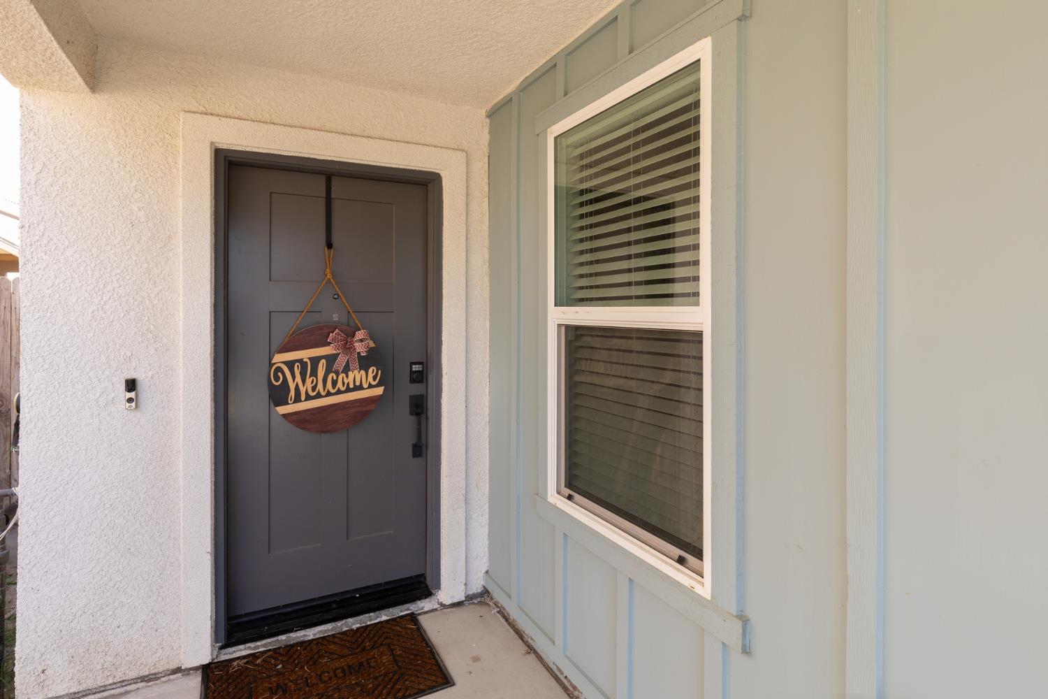 332 E Porter Ave, Visalia, CA 93291
