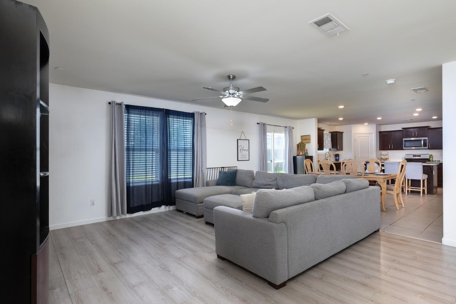 332 E Porter Ave, Visalia, CA 93291