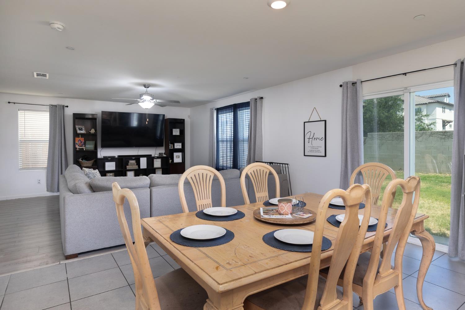 332 E Porter Ave, Visalia, CA 93291
