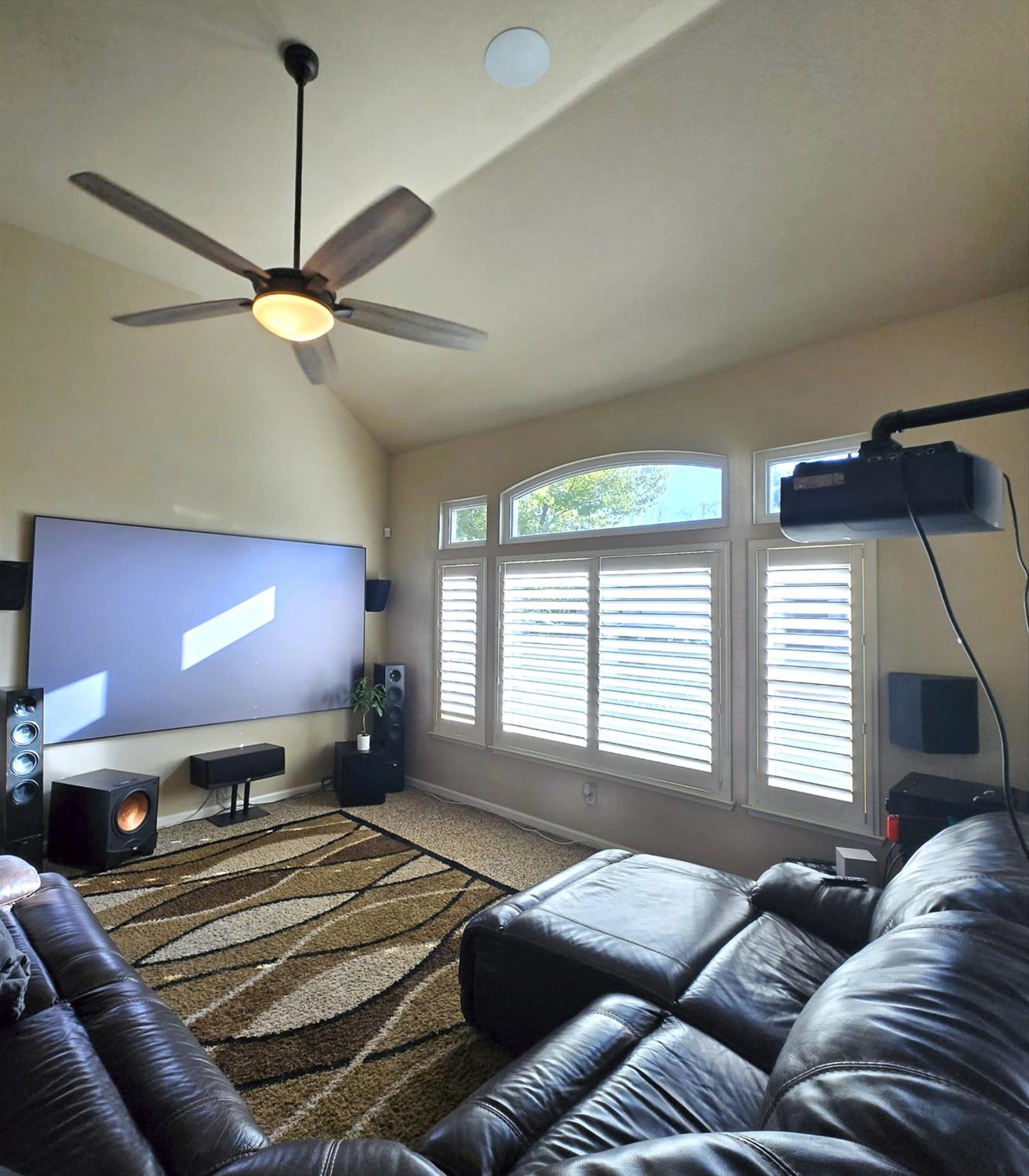 2230 E Ryan Ave, Fresno, CA 93720
