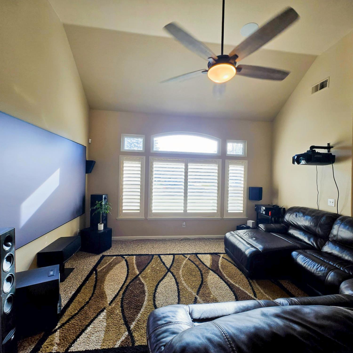 2230 E Ryan Ave, Fresno, CA 93720