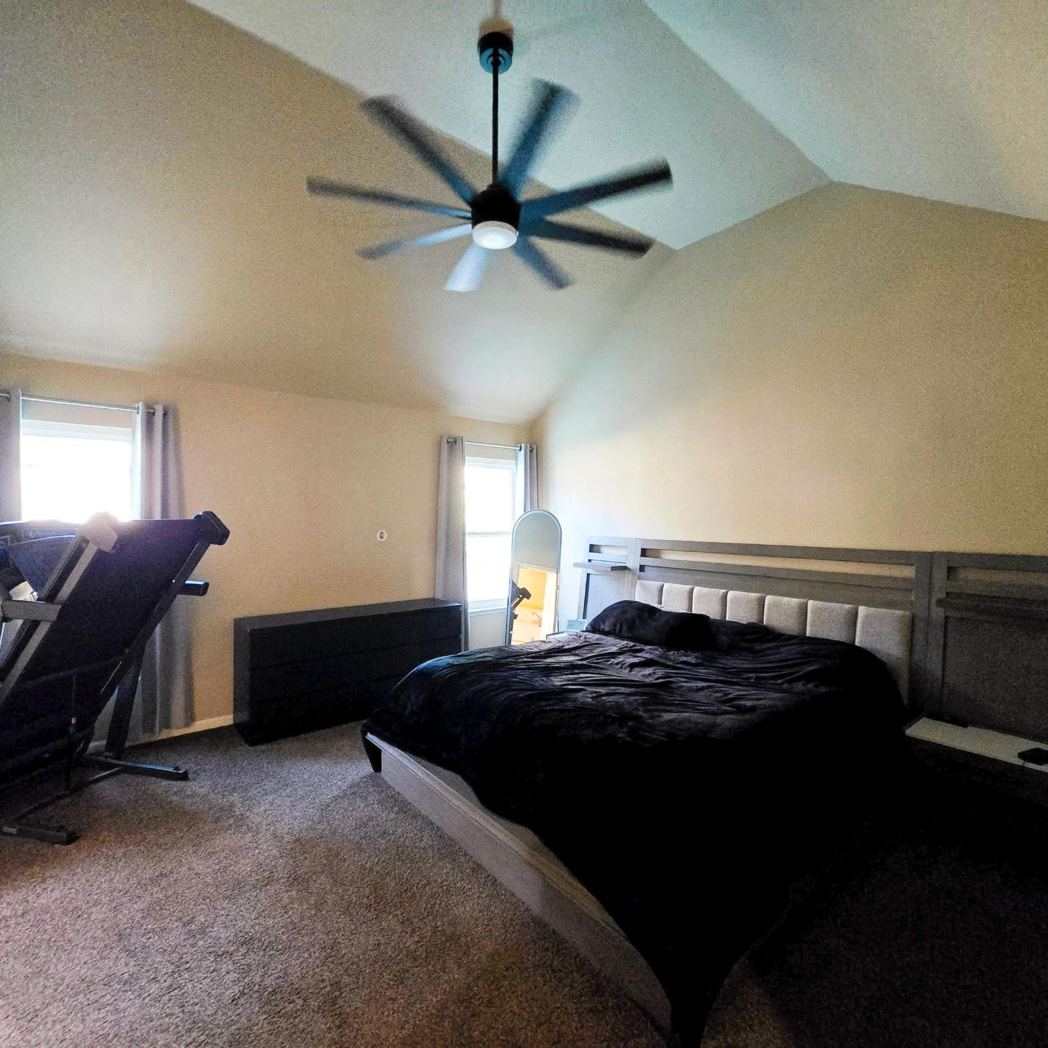 2230 E Ryan Ave, Fresno, CA 93720