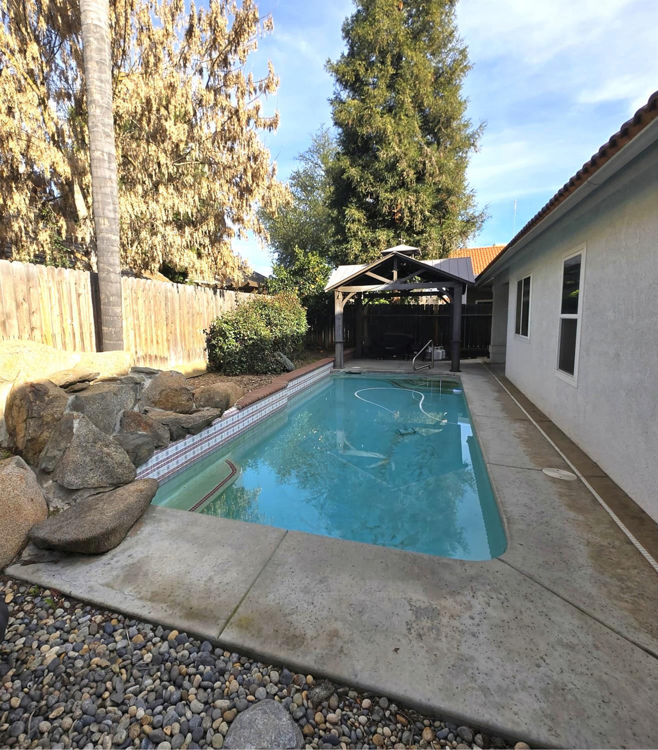 2230 E Ryan Ave, Fresno, CA 93720