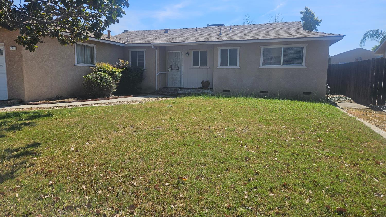 92 W Gettysburg Ave, Clovis, CA 93612