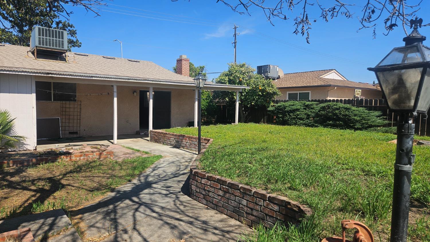 92 W Gettysburg Ave, Clovis, CA 93612