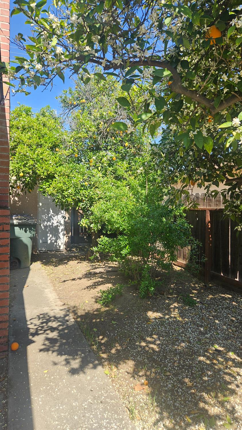 92 W Gettysburg Ave, Clovis, CA 93612