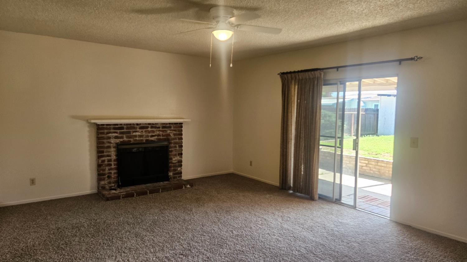 92 W Gettysburg Ave, Clovis, CA 93612
