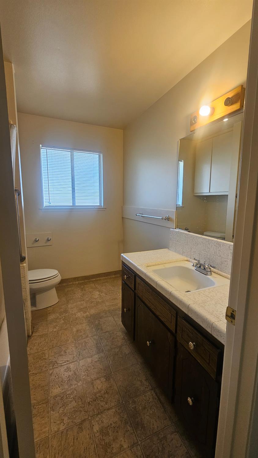 92 W Gettysburg Ave, Clovis, CA 93612