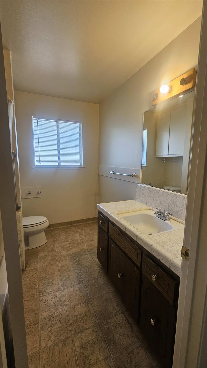 92 W Gettysburg Ave, Clovis, CA 93612