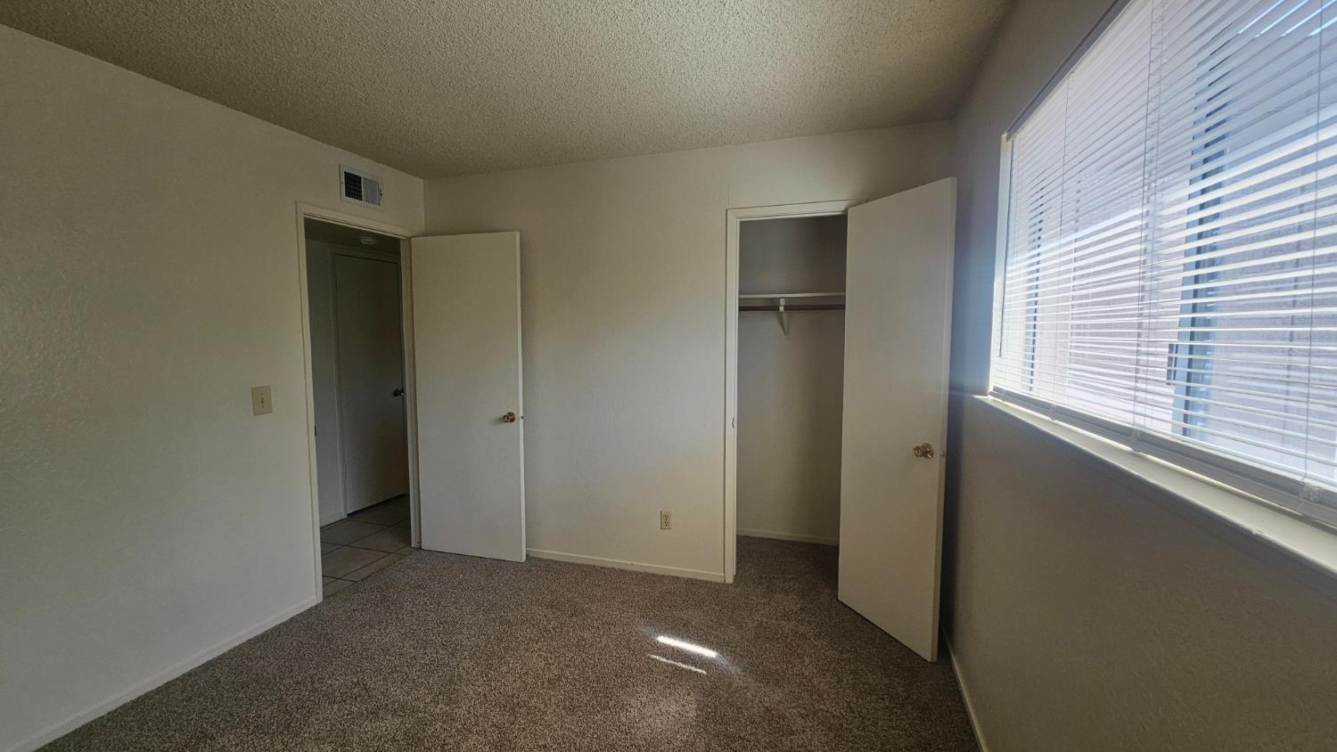 92 W Gettysburg Ave, Clovis, CA 93612