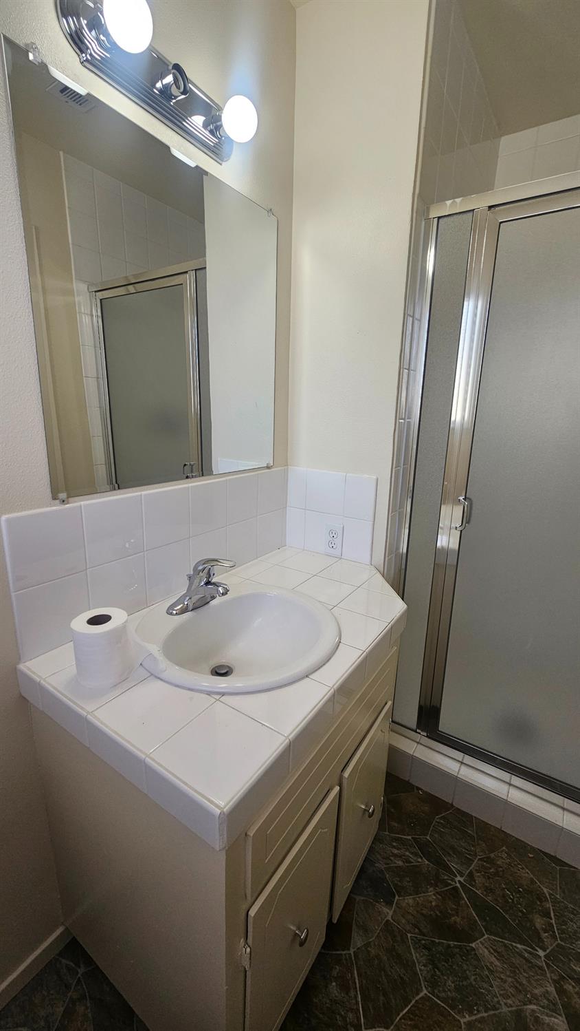 92 W Gettysburg Ave, Clovis, CA 93612