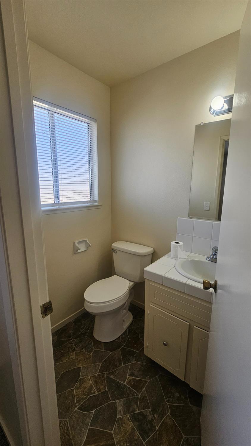 92 W Gettysburg Ave, Clovis, CA 93612