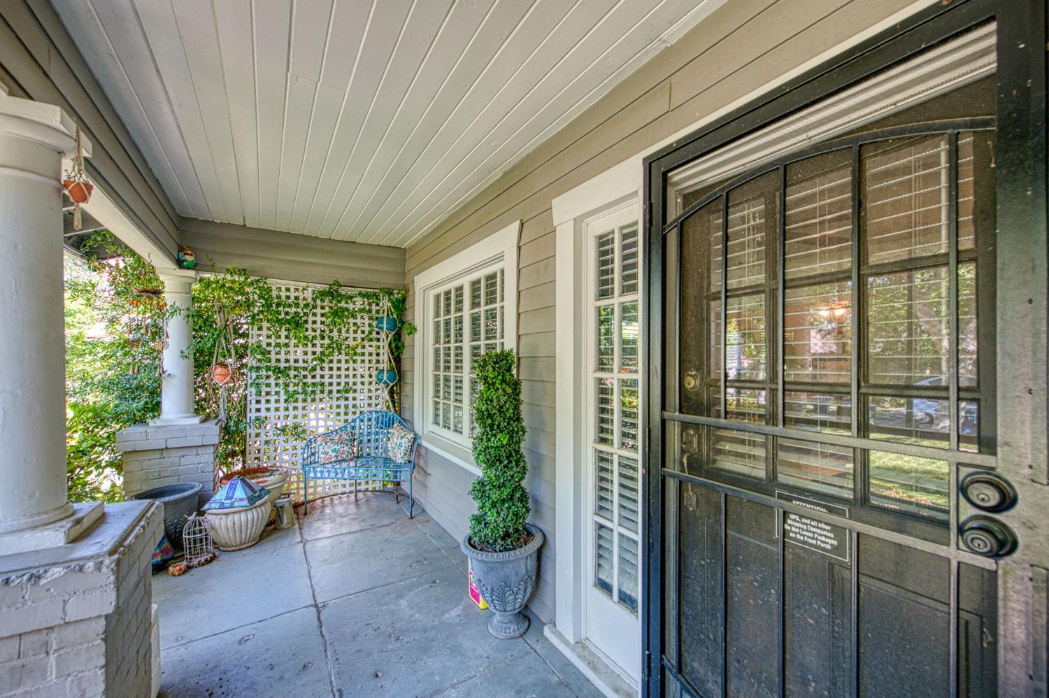 325 E Simpson Ave, Fresno, CA 93704