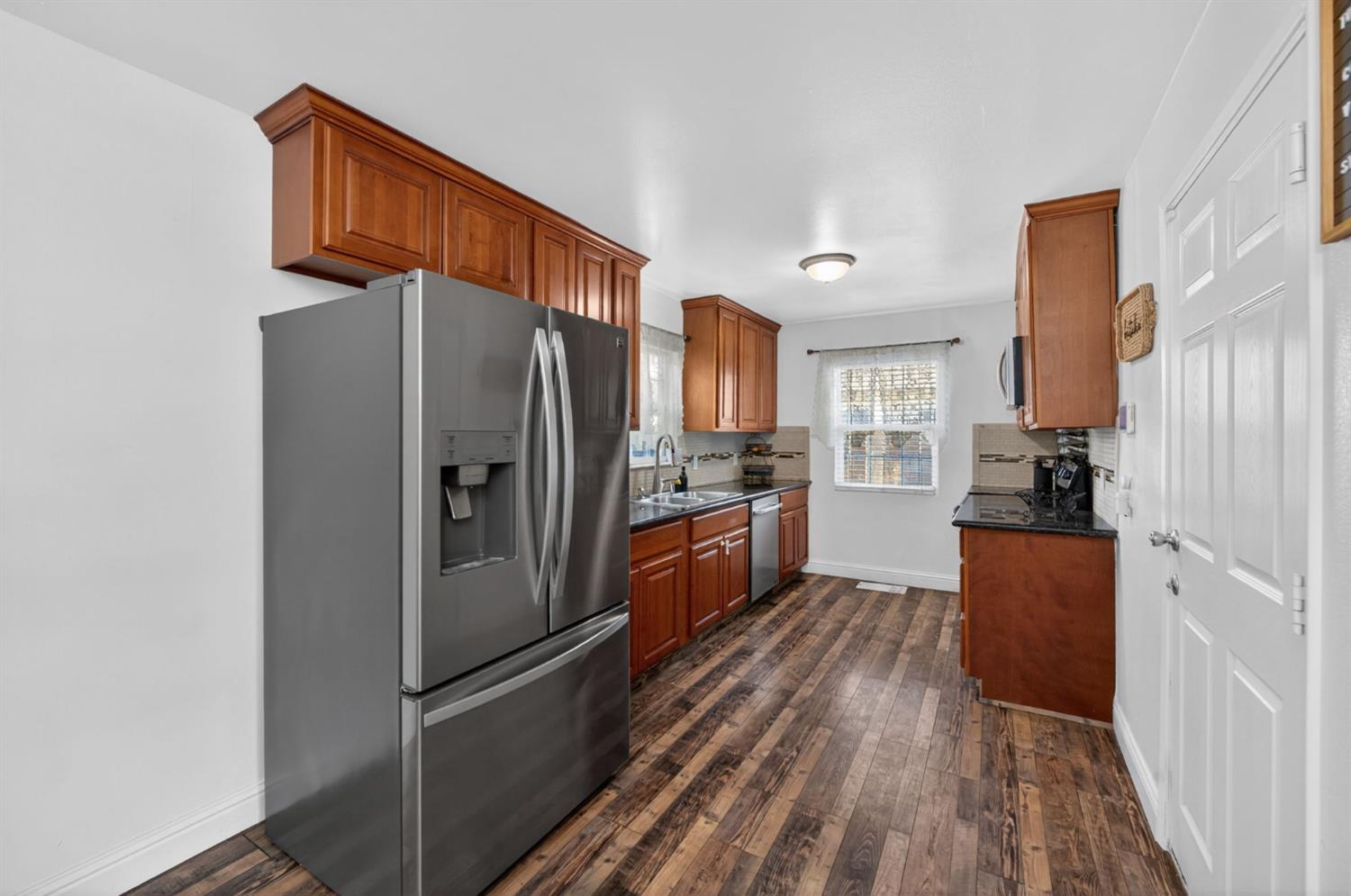4913 N Diana St, Clovis, CA 93726
