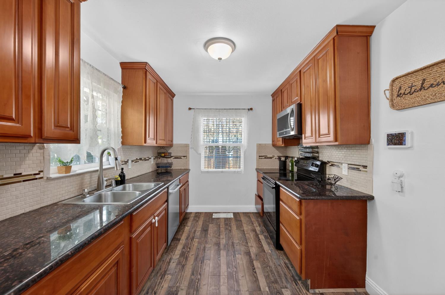 4913 N Diana St, Clovis, CA 93726