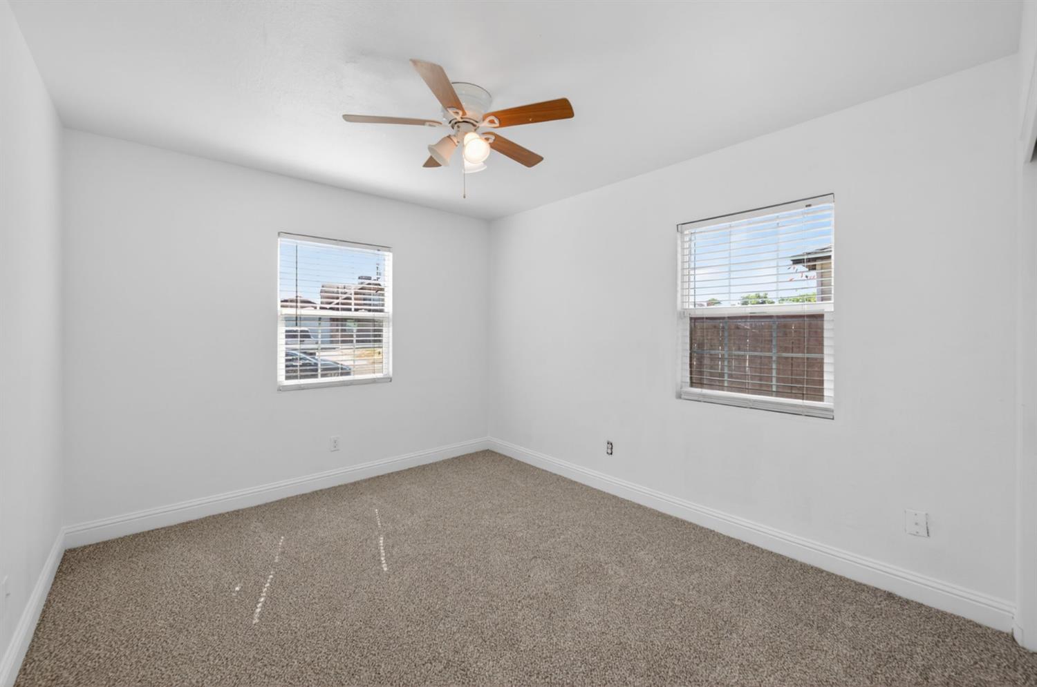 4913 N Diana St, Clovis, CA 93726