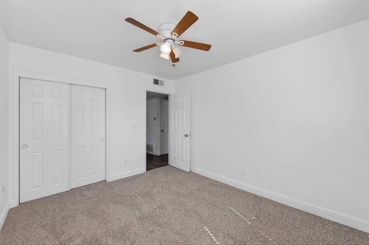 4913 N Diana St, Clovis, CA 93726