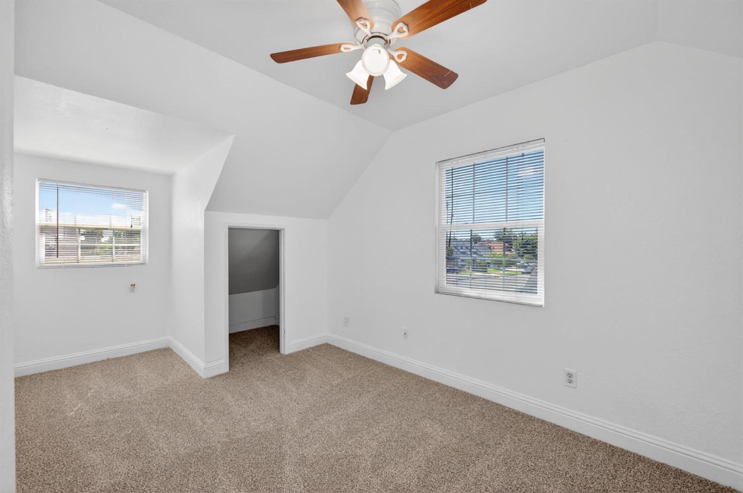 4913 N Diana St, Clovis, CA 93726