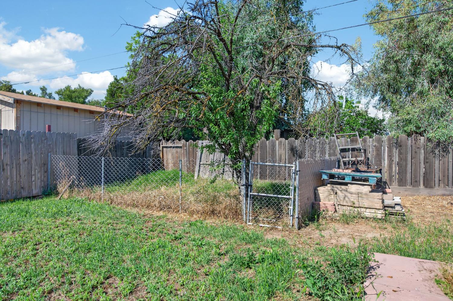 4913 N Diana St, Clovis, CA 93726
