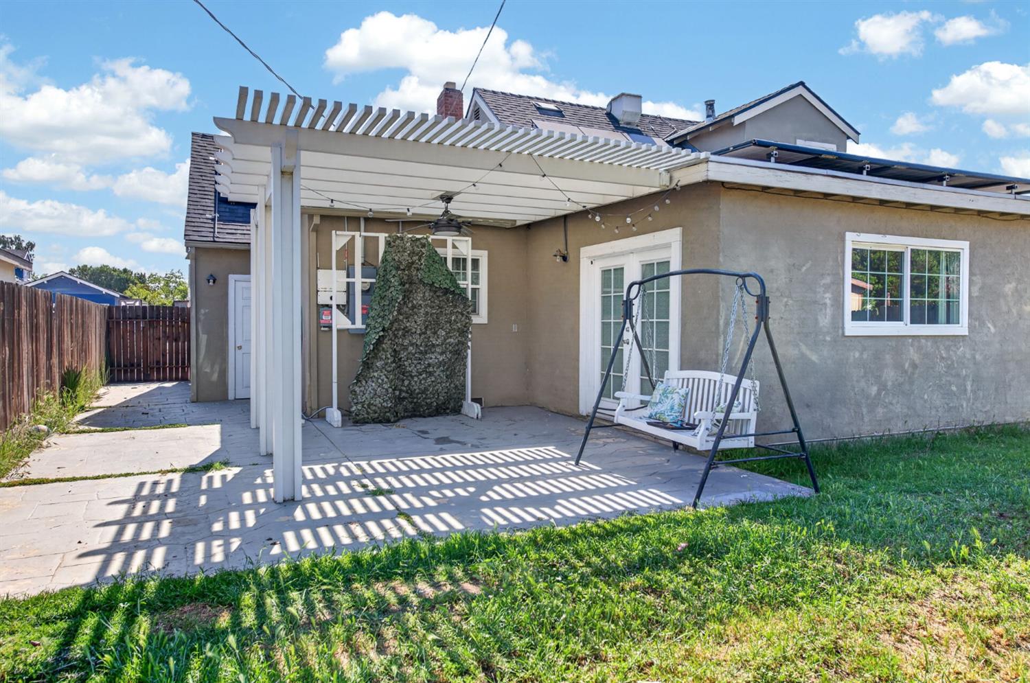 4913 N Diana St, Clovis, CA 93726