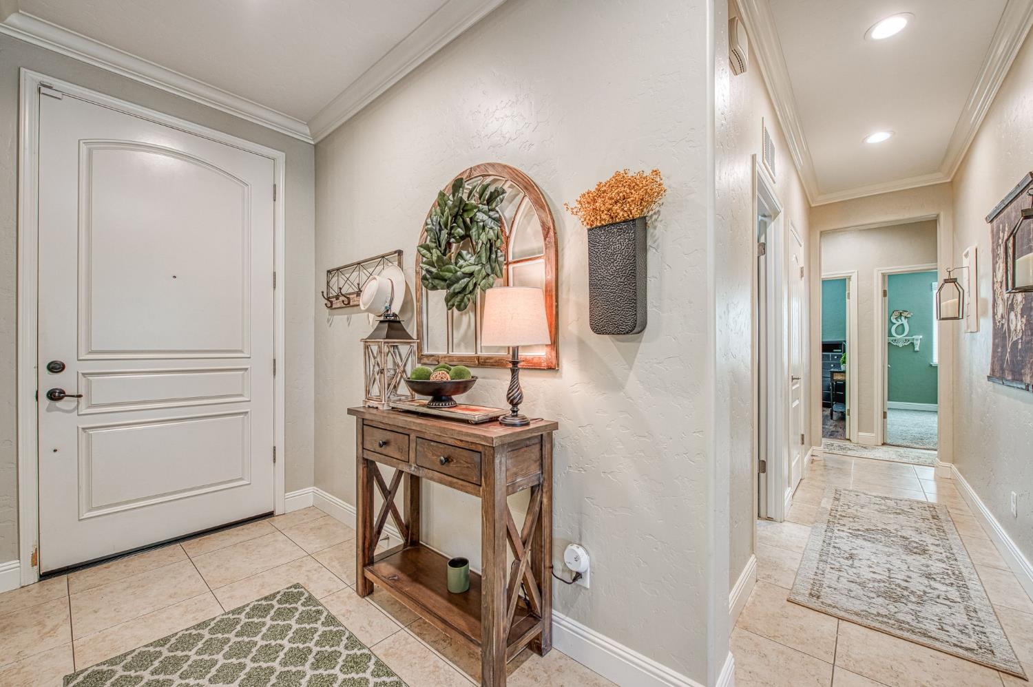 4199 Trenton Ave, Clovis, CA 93619