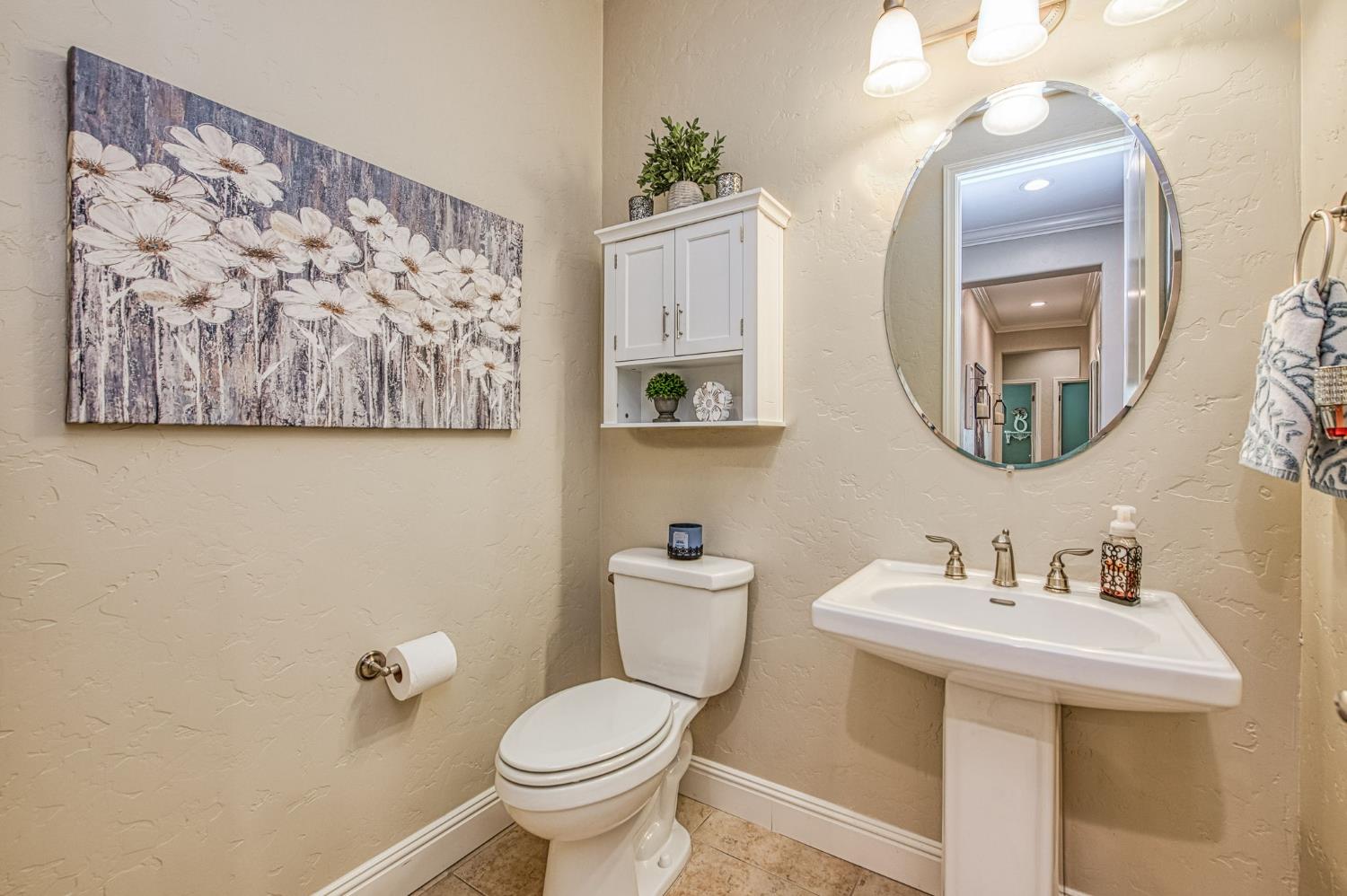 4199 Trenton Ave, Clovis, CA 93619