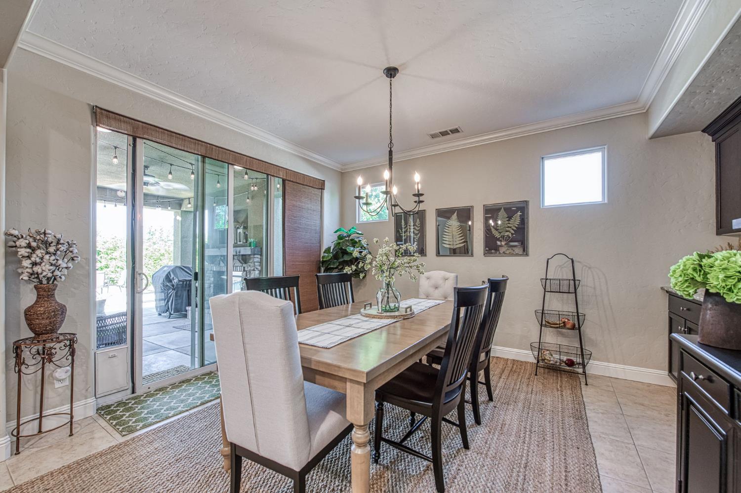 4199 Trenton Ave, Clovis, CA 93619
