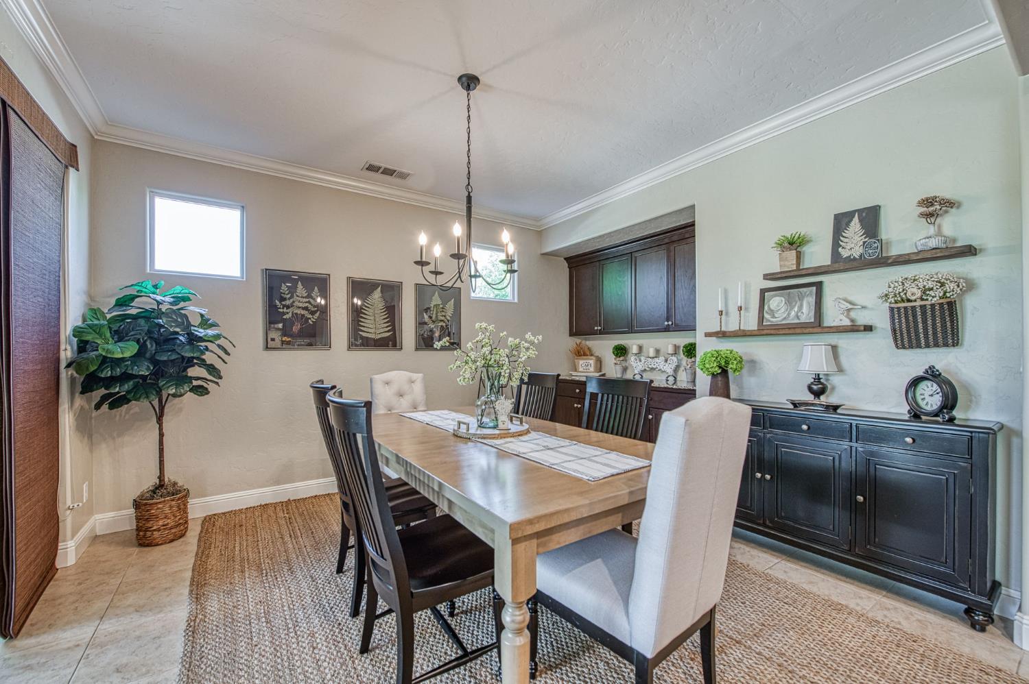 4199 Trenton Ave, Clovis, CA 93619