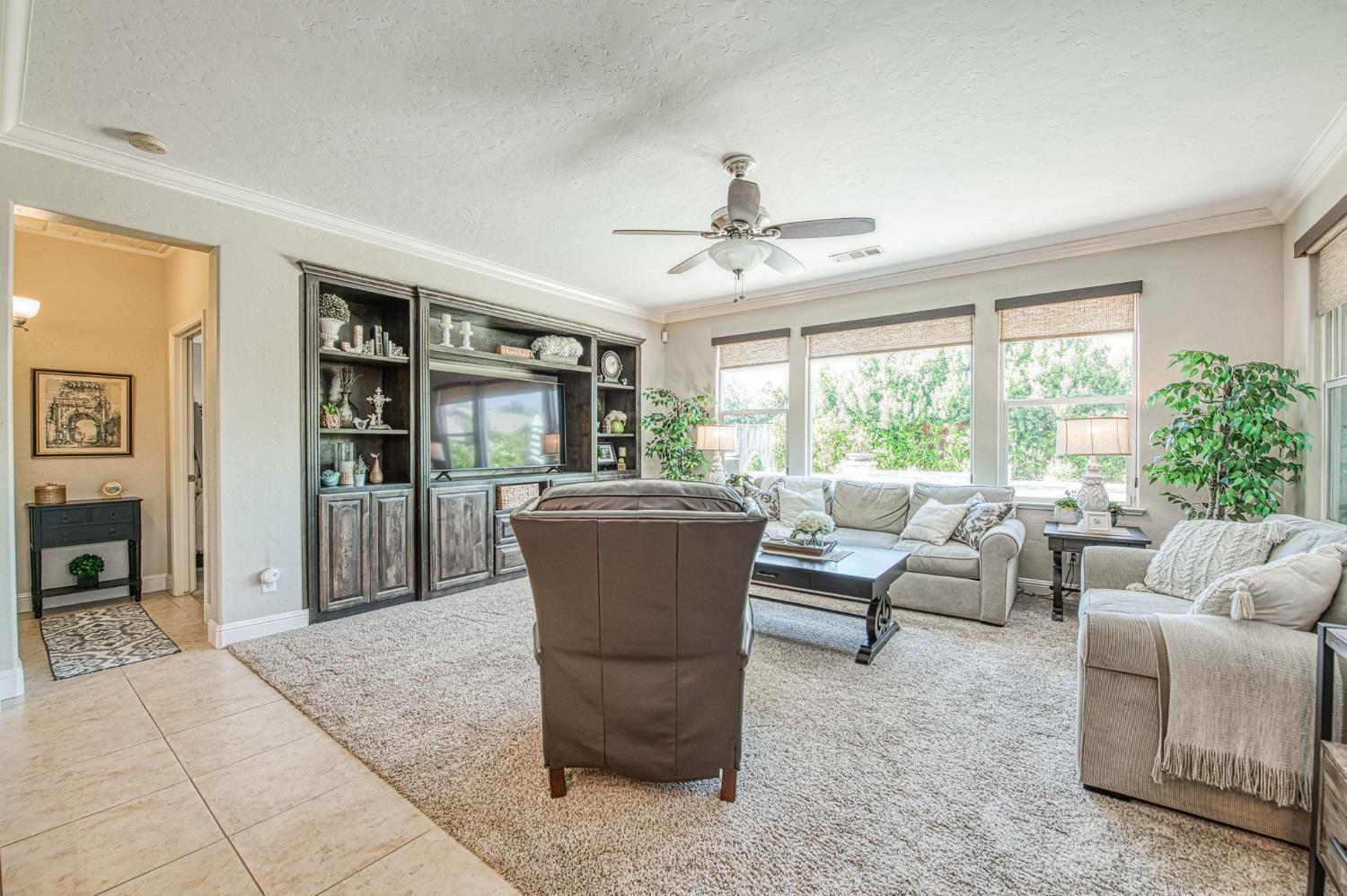 4199 Trenton Ave, Clovis, CA 93619