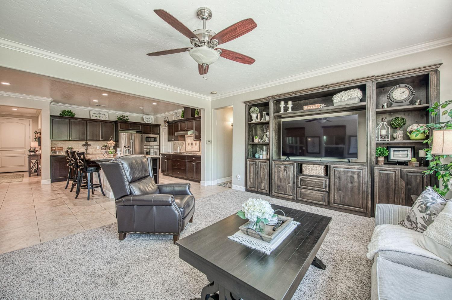 4199 Trenton Ave, Clovis, CA 93619