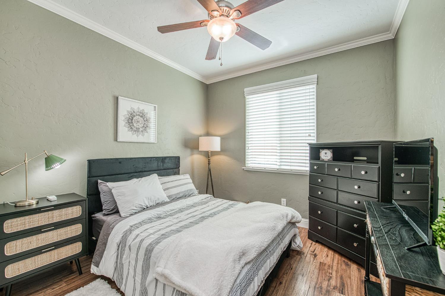 4199 Trenton Ave, Clovis, CA 93619