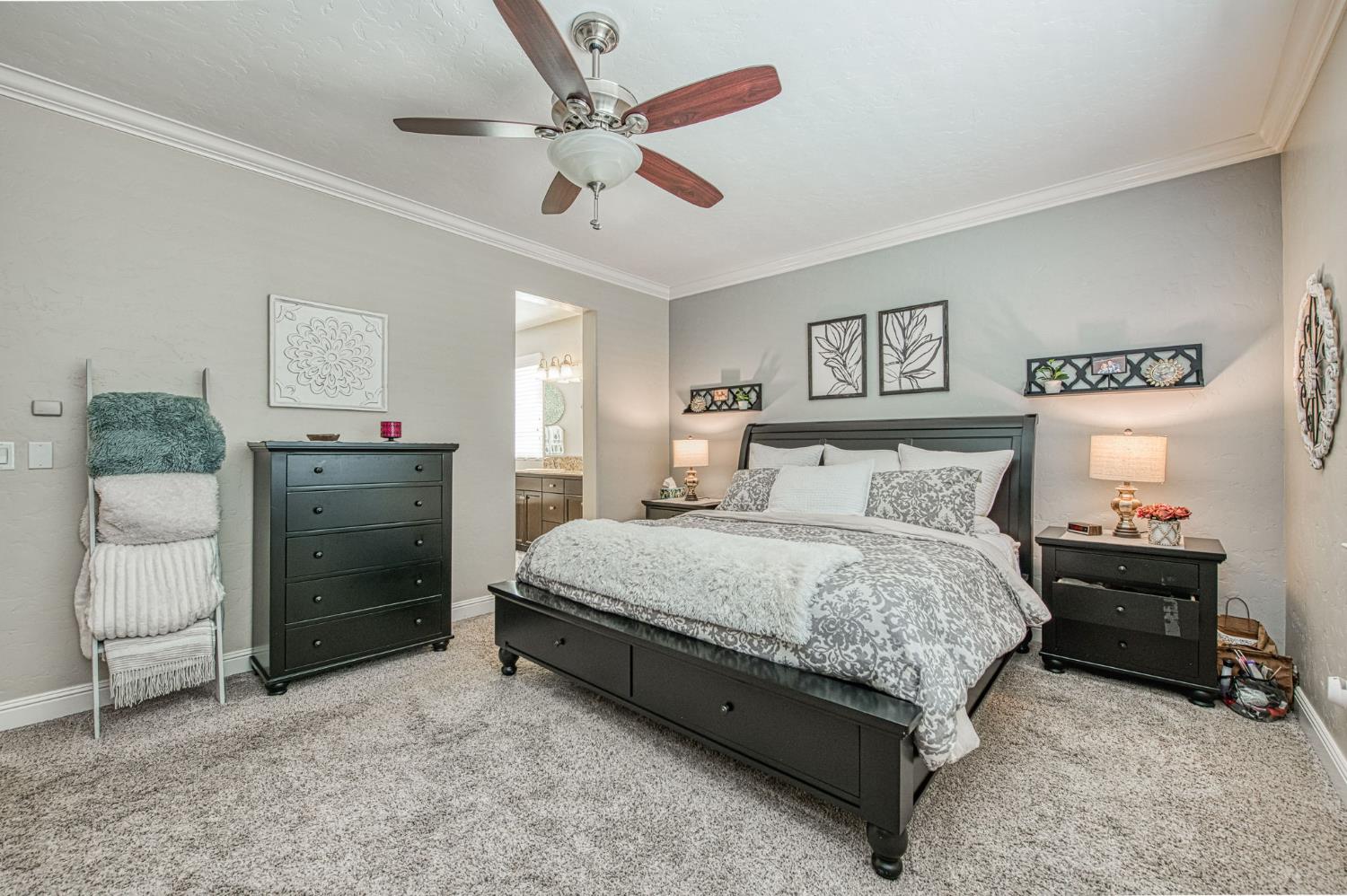 4199 Trenton Ave, Clovis, CA 93619