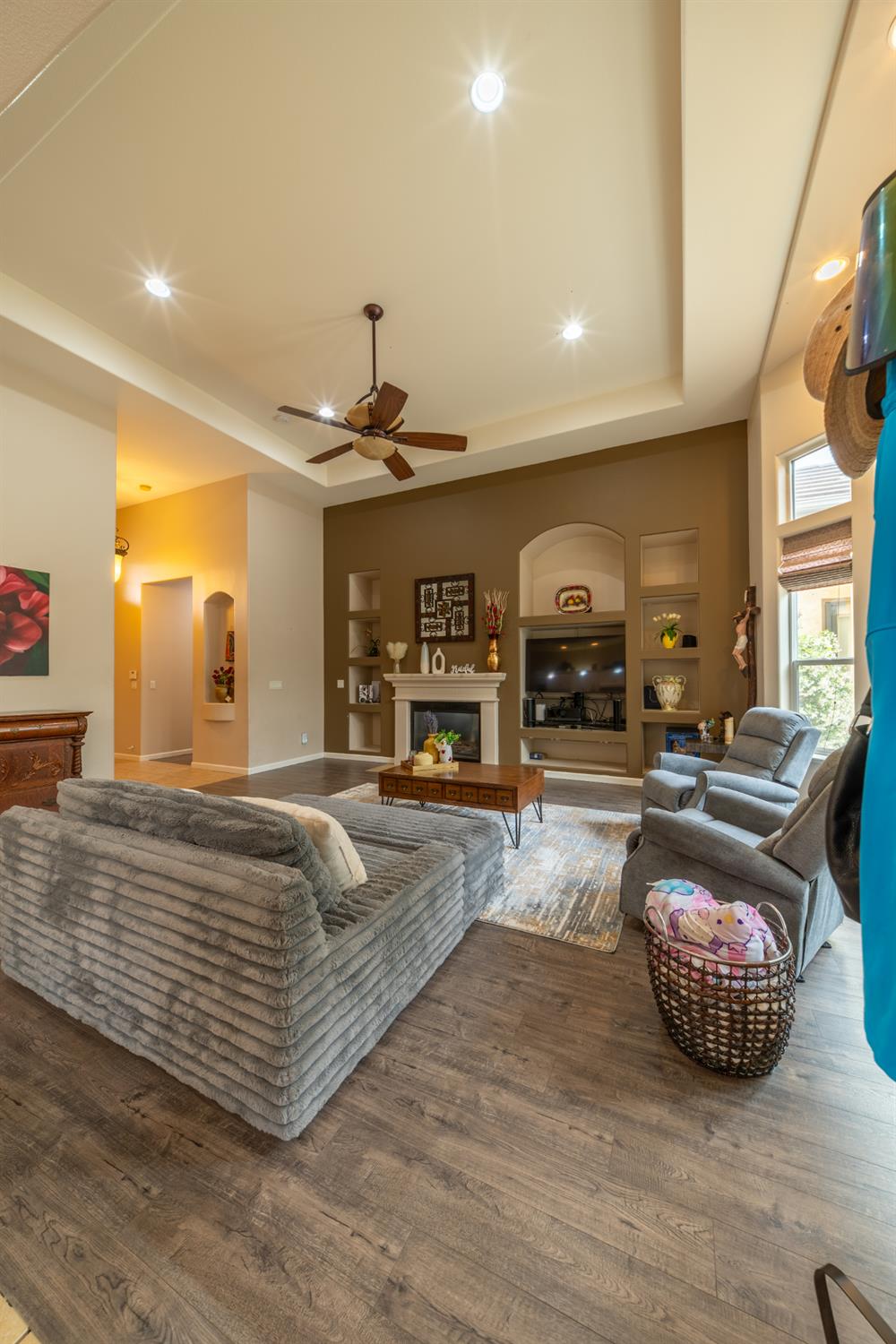 2162 Everglade Ave, Clovis, CA 93619