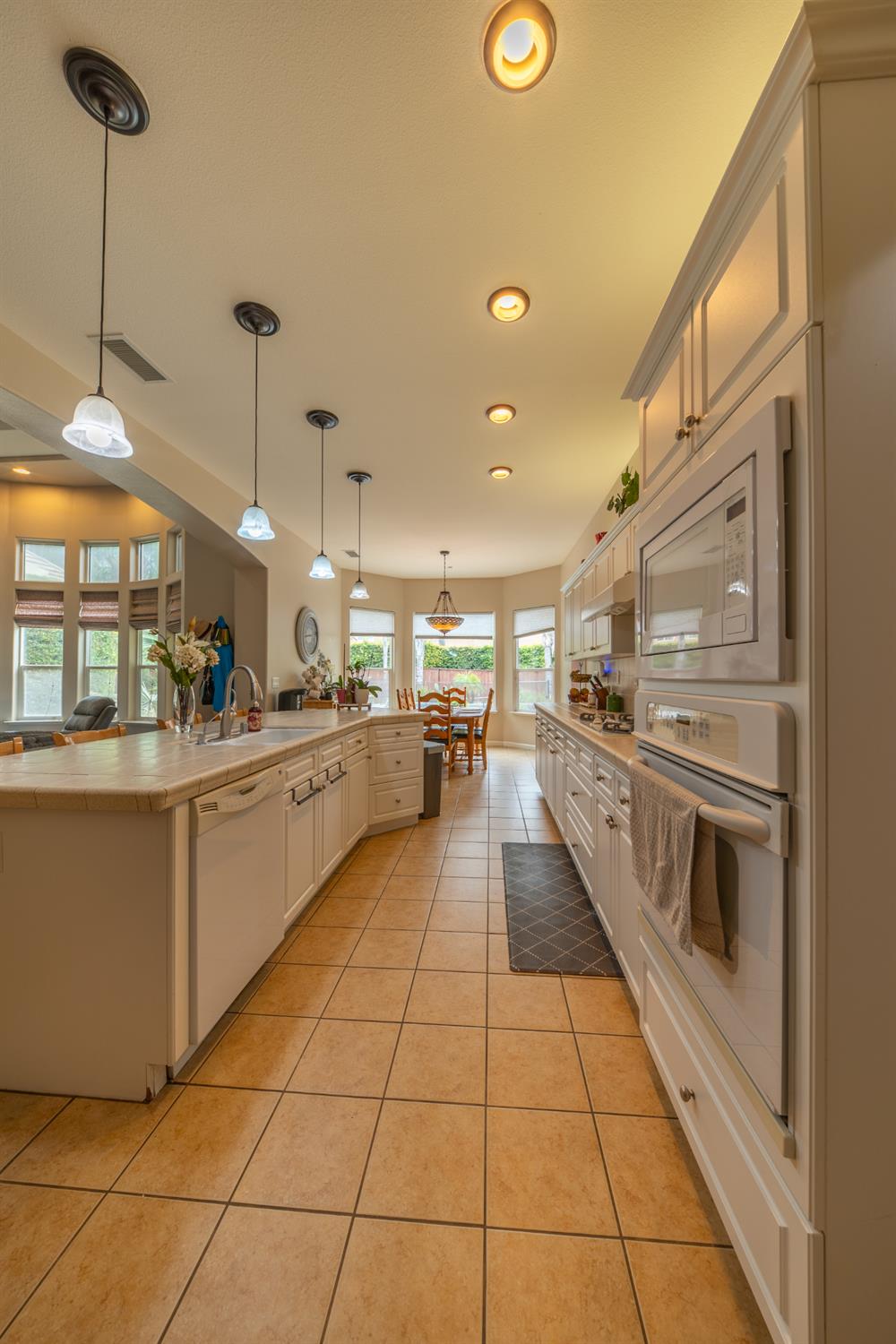 2162 Everglade Ave, Clovis, CA 93619