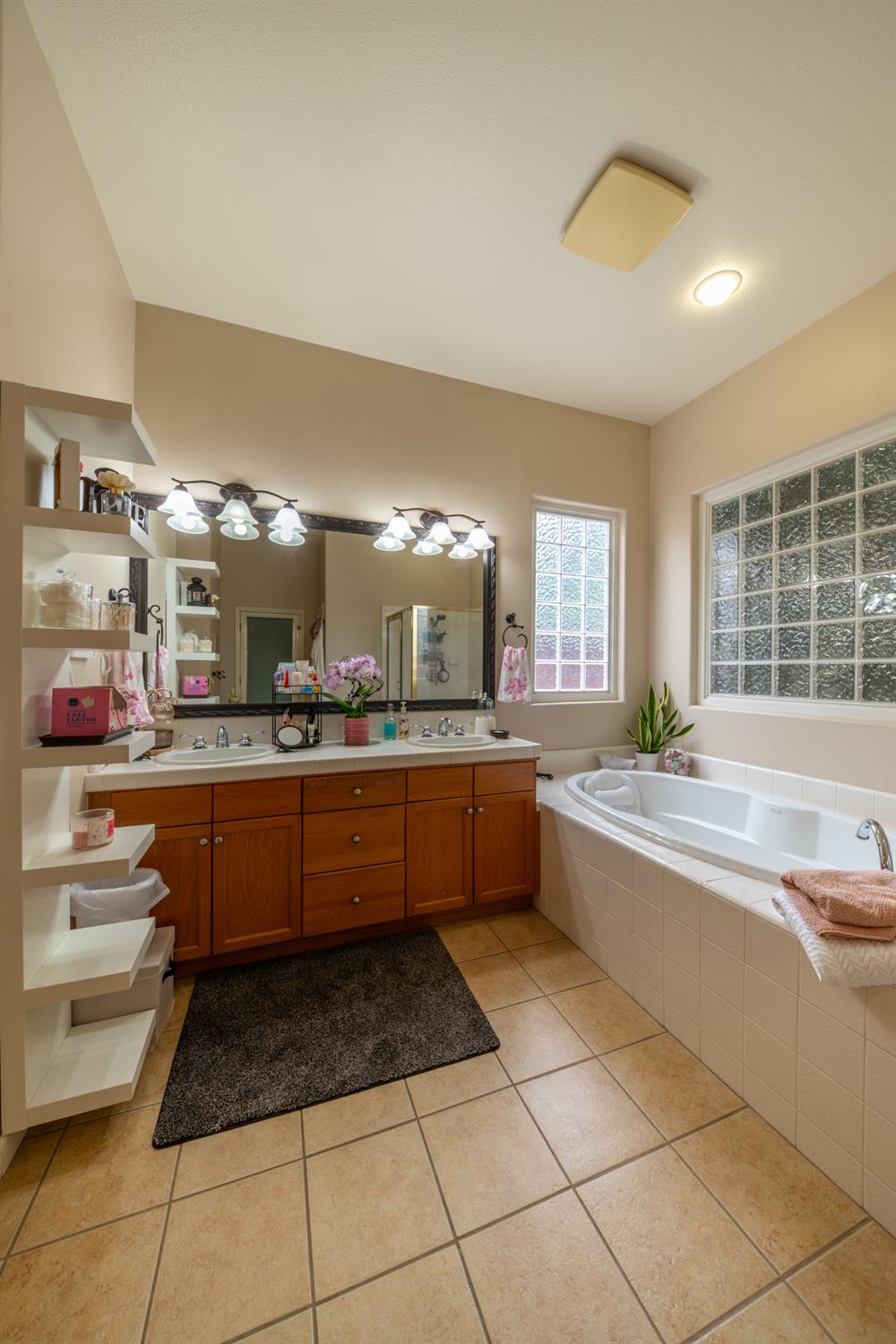 2162 Everglade Ave, Clovis, CA 93619