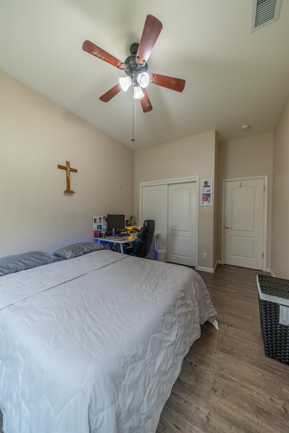 2162 Everglade Ave, Clovis, CA 93619