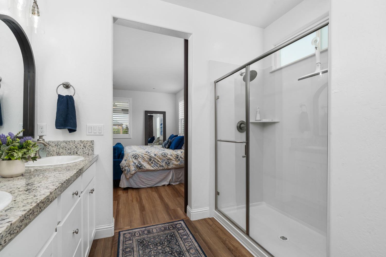 727 Howard St, Kingsburg, CA 93631