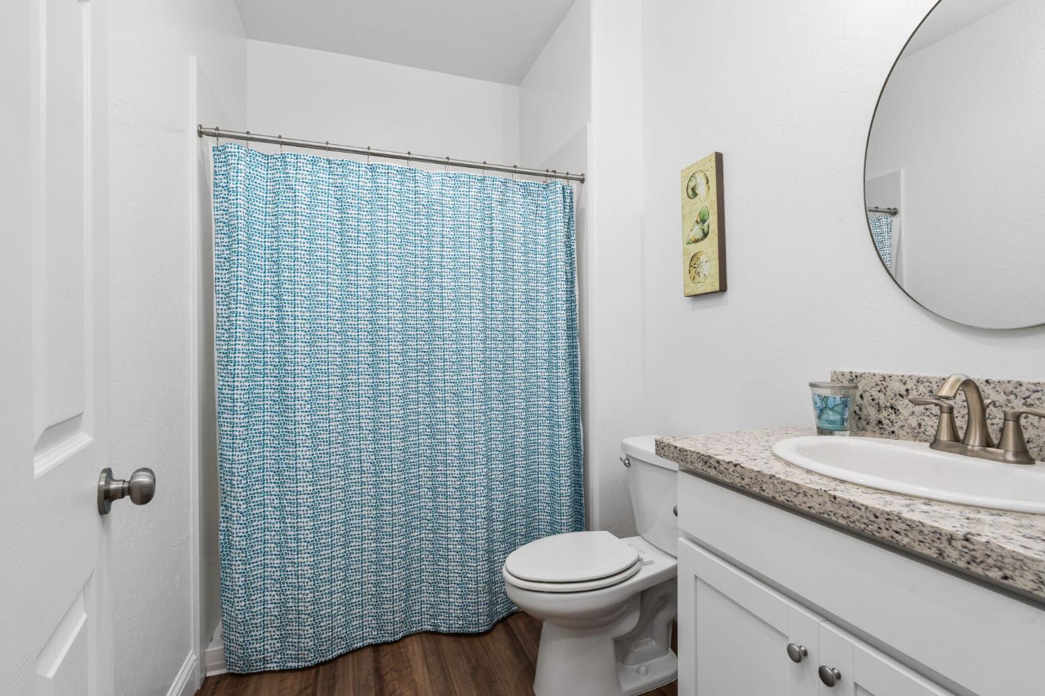 727 Howard St, Kingsburg, CA 93631