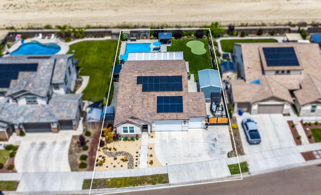 727 Howard St, Kingsburg, CA 93631