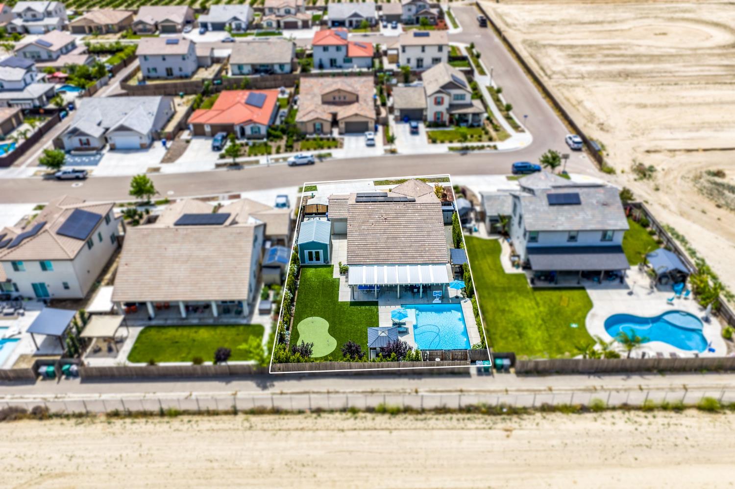 727 Howard St, Kingsburg, CA 93631