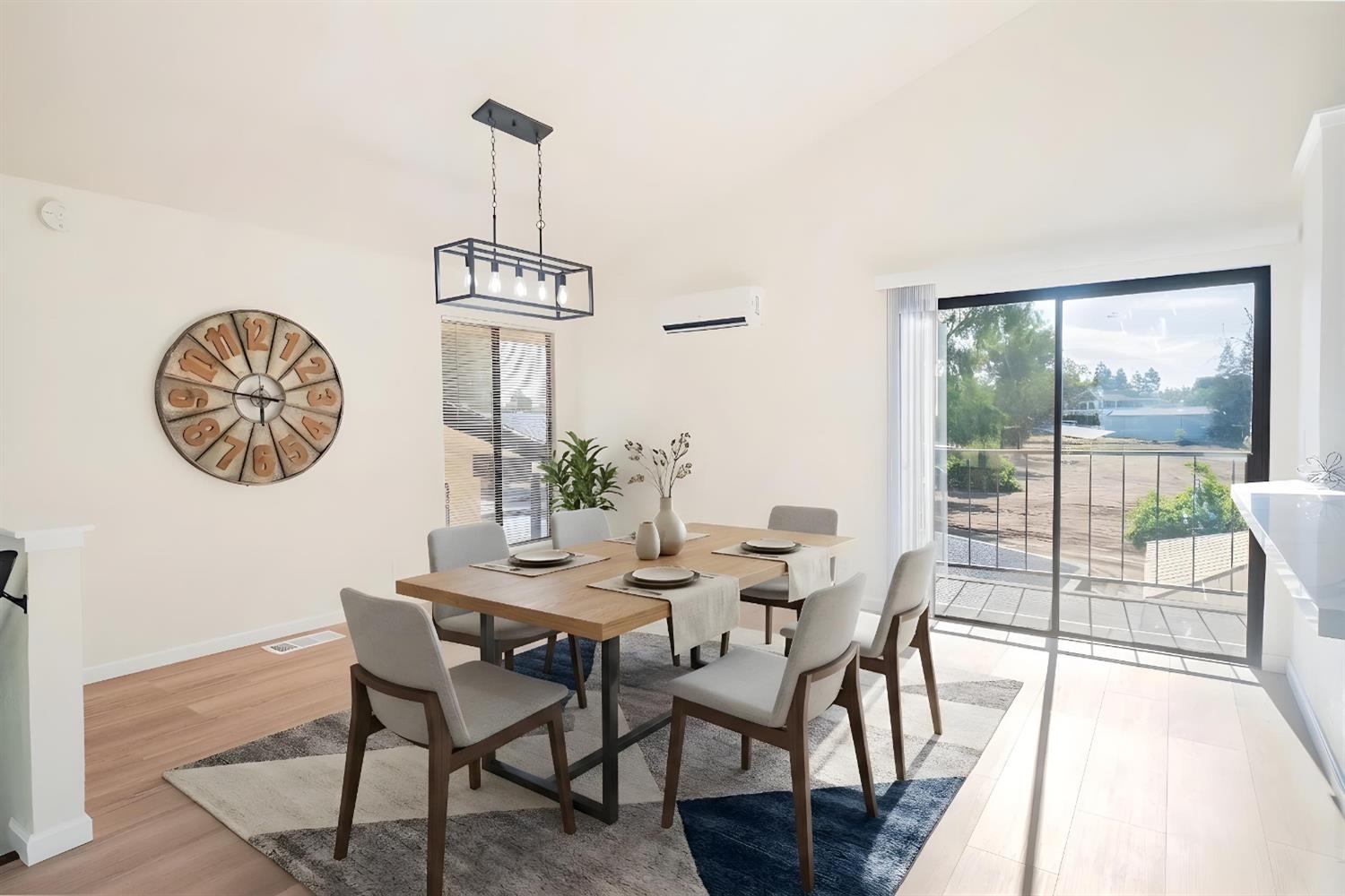 5451 Amber Ave, Clovis, CA 93619