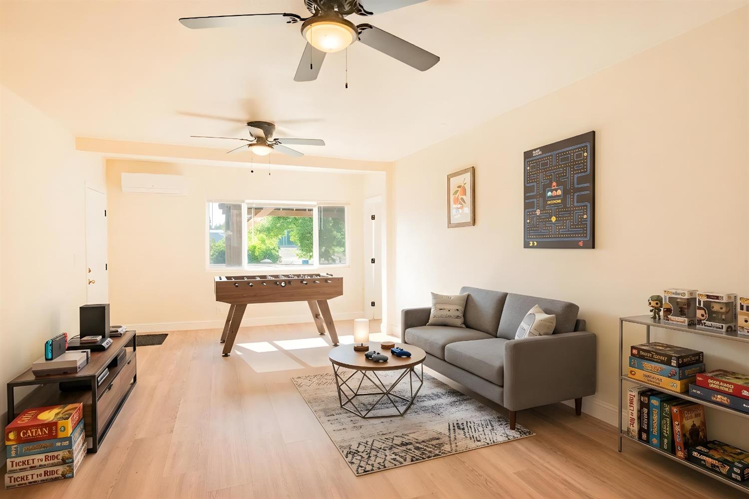 5451 Amber Ave, Clovis, CA 93619