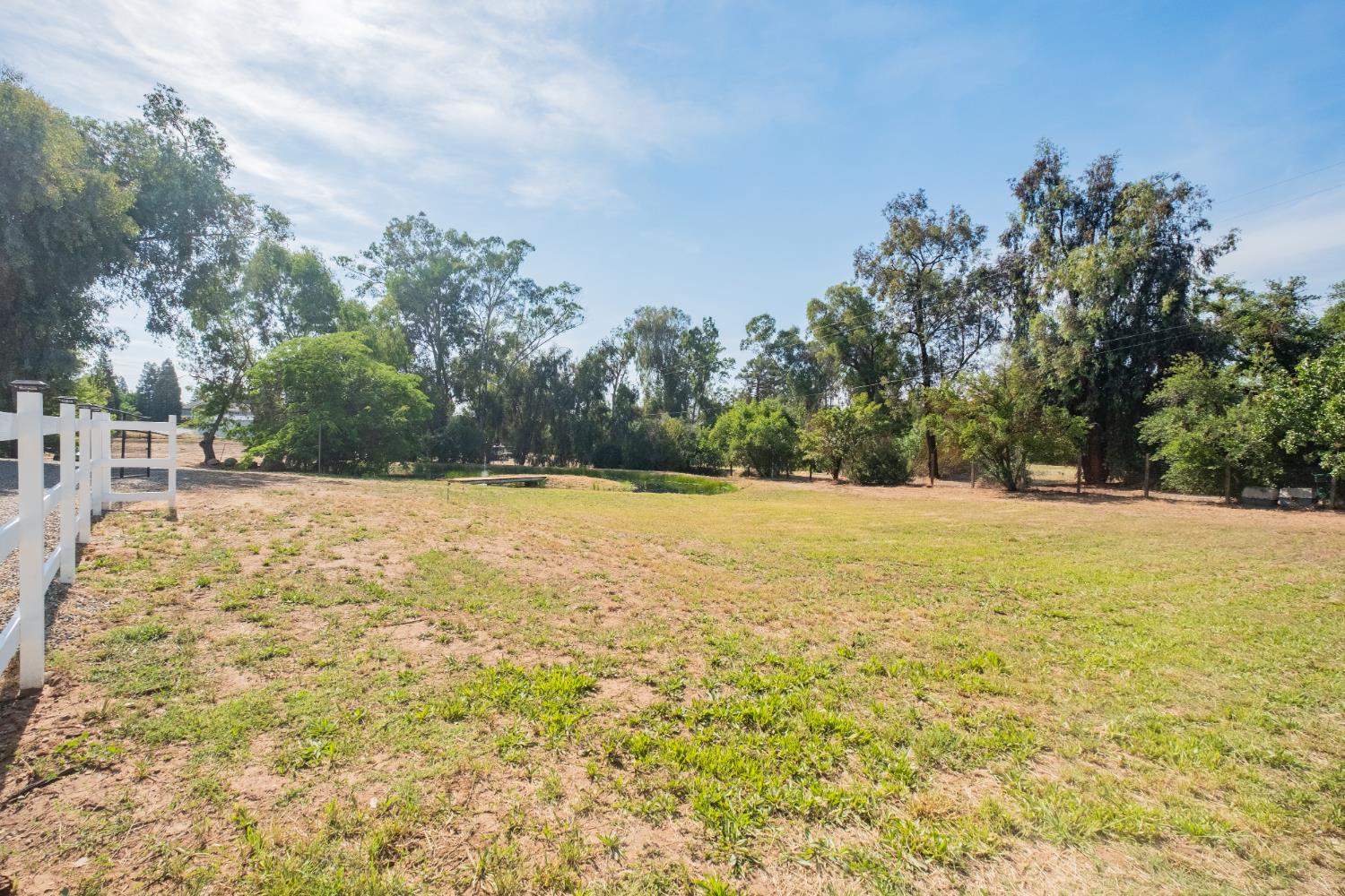 5451 Amber Ave, Clovis, CA 93619