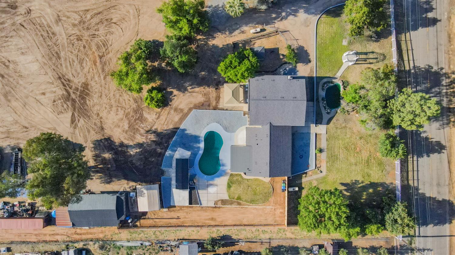 5451 Amber Ave, Clovis, CA 93619