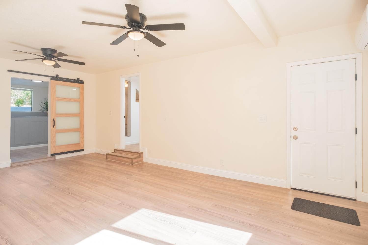 5451 Amber Ave, Clovis, CA 93619