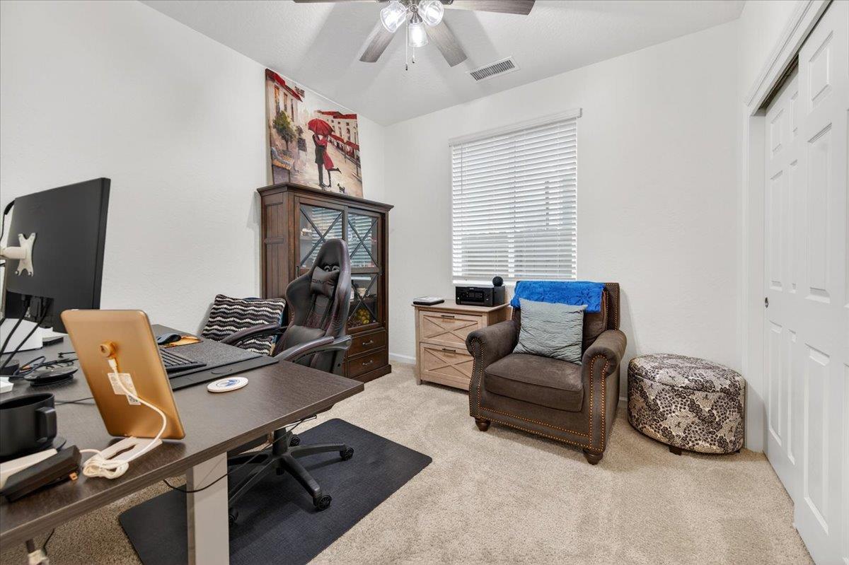 1794 N Carriage Ave, Fresno, CA 93727