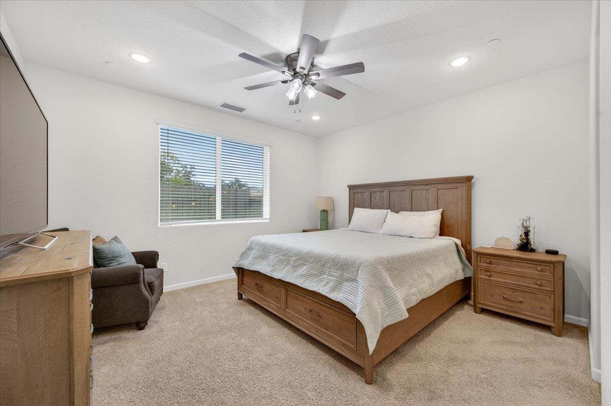 1794 N Carriage Ave, Fresno, CA 93727