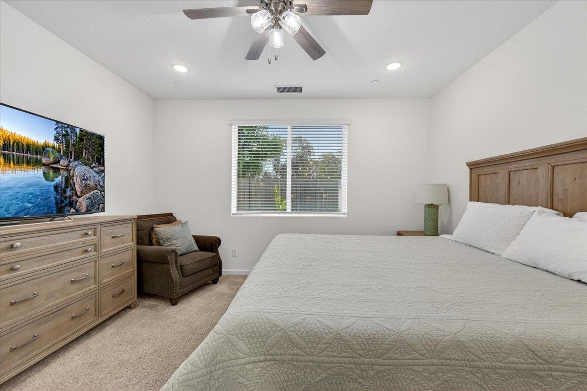 1794 N Carriage Ave, Fresno, CA 93727